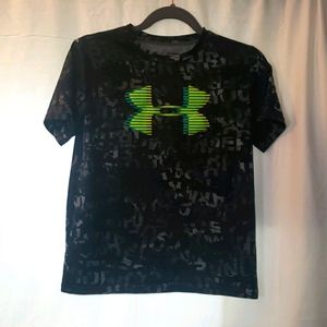Boys youth under armour t shirt